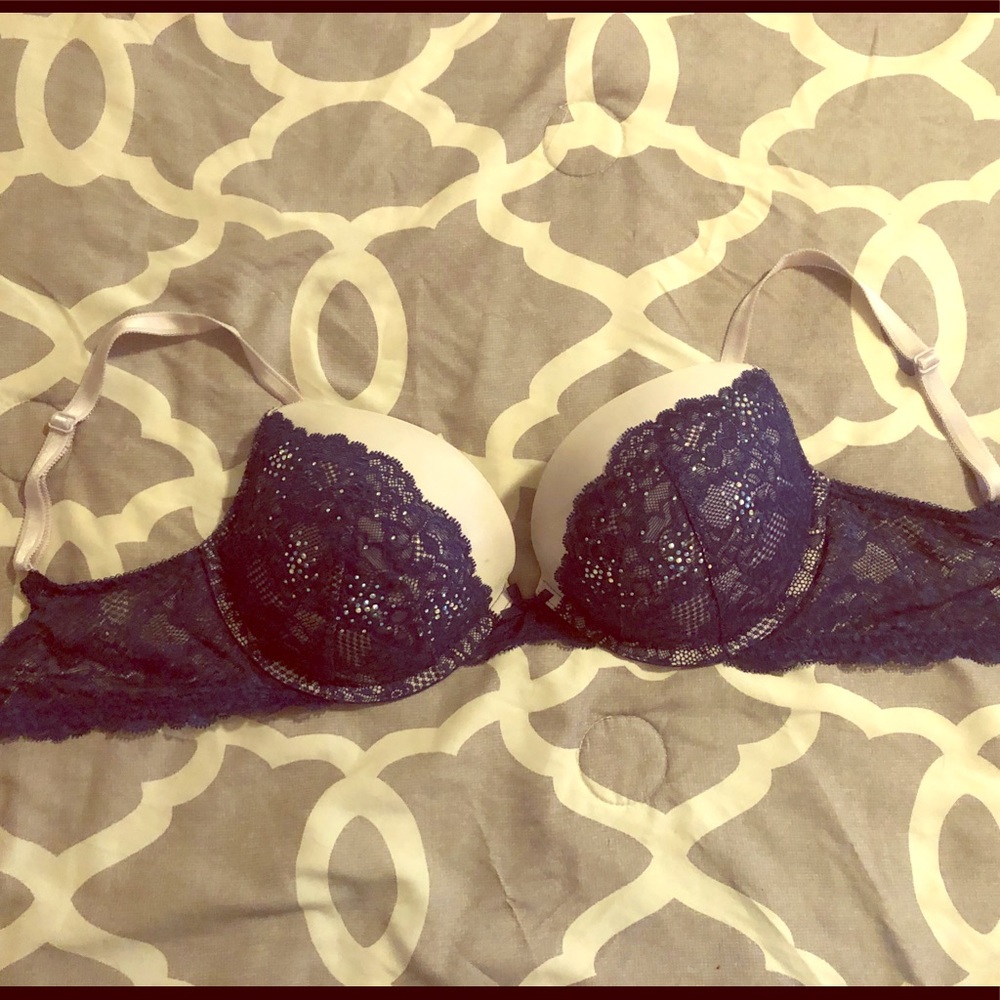 VS Bra